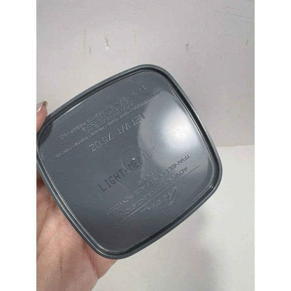 Avon Advance Foundation Translucent Light / Medium Face Powder Loose W Liposomes
